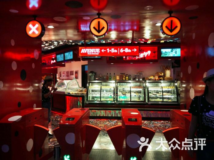舌尖上海鲜自助_熊猫参谋海鲜自助餐厅_舌尖上的中国美食图片(2)
