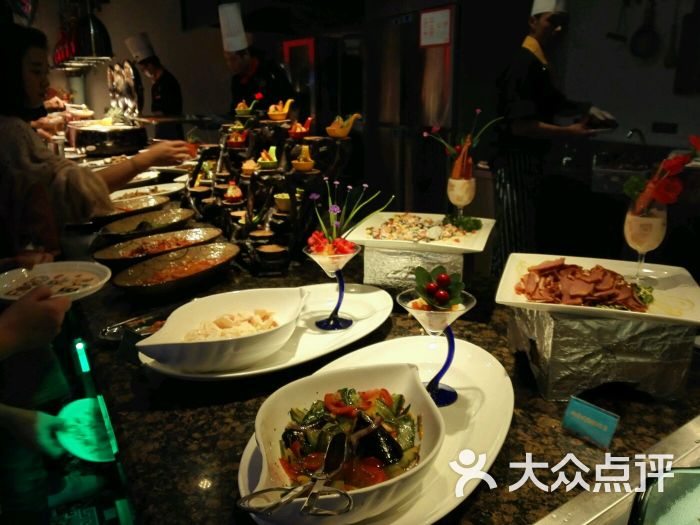 舌尖上海鲜自助_熊猫参谋海鲜自助餐厅_舌尖上的中国美食图片